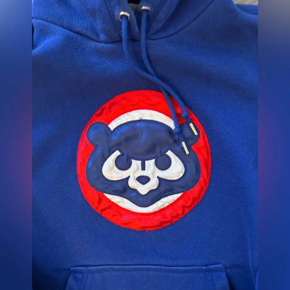 Nike Adult SM Cubs hoodie. Cooperstown collection. Great condition.